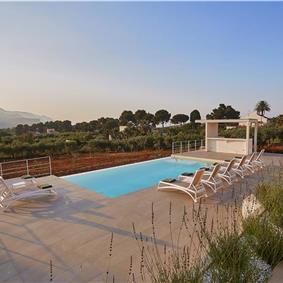 4 bedroom villa with pool, Castellammare del Golfo, sleeps 8-10